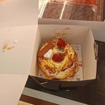 Migros Yemek'te Yüksek Fiyatlı Pastamın Dağılması Geç Teslim Ve Yetersiz İade