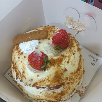 Migros Yemek'te Yüksek Fiyatlı Pastamın Dağılması Geç Teslim Ve Yetersiz İade