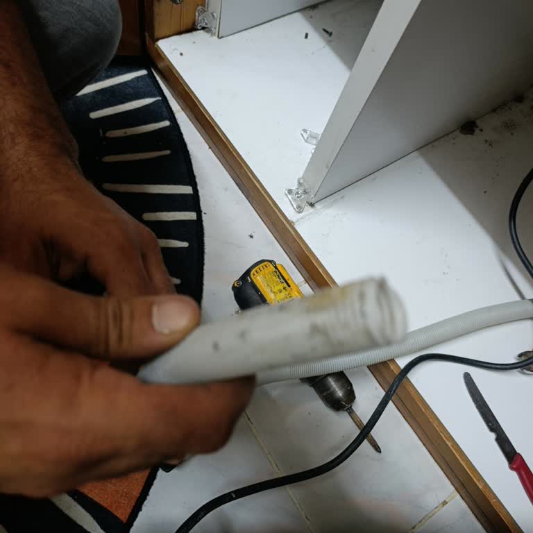 Grundig Bulaşık Makinesinde Sürekli Su Sızıntısı Ve Üst Sepet Dengesizliği