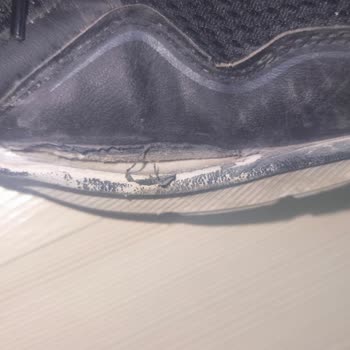 FLO Mağazalarından Alınan Kinetix Ve Reebok Ayakkabılarda Hızlı Yıpranma Ve Çözüm Eksikliği