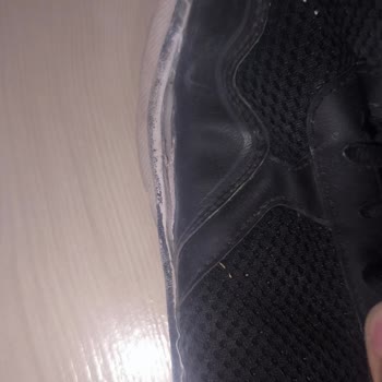 FLO Mağazalarından Alınan Kinetix Ve Reebok Ayakkabılarda Hızlı Yıpranma Ve Çözüm Eksikliği