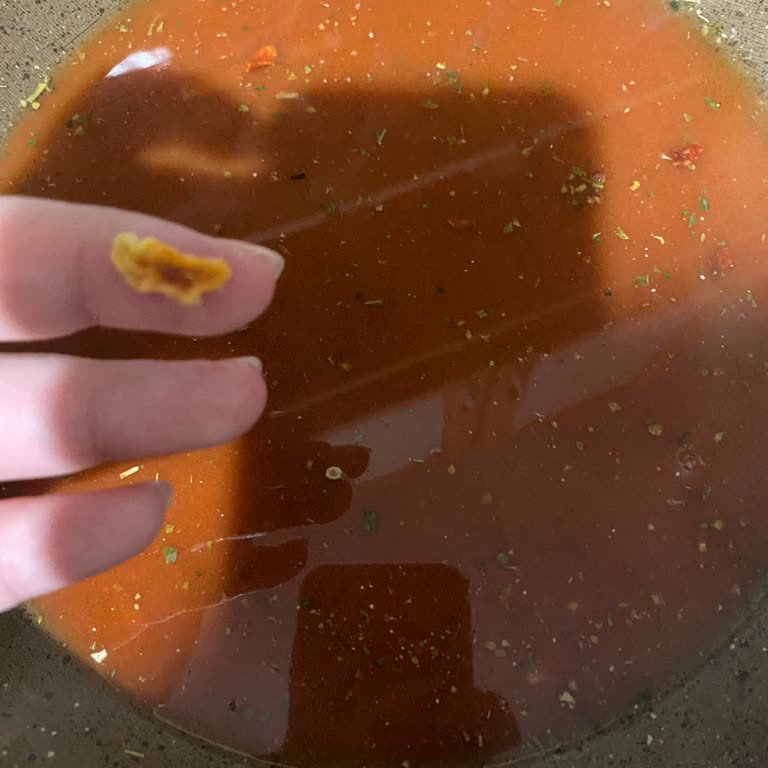 Yemeksepeti Market'ten Alınan Knorr Napoliten Sosunda Sert Yabancı Cisim Diş Hasarı Riski