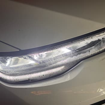 Volkswagen Golf Farında Yoğun Buhar Ve Su Birikimi, Garanti Kapsamında Değişim Talebi