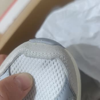 FLO'dan Aldığım Nike Ayakkabısında Üretim Hatası Ve Garanti Sürecindeki Eksik Mağaza Desteği