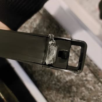 Grundig Cam Kettle’da Erimiş Sap Nedeniyle Güvenlik Riski Ve Ücretsiz Değişim Talebi