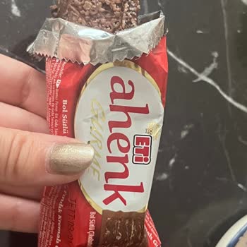 Eti Ahenk Gofret’te Kalite Ve Gıda Güvenliği Sorunu: Anormal Gözenekli Çikolata Kaplaması