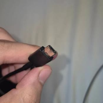 Hepsiburada Spigen Powerbank Type-C Portu Ve Samsung Kablosu Erimiş: Onarım Raporu Yok