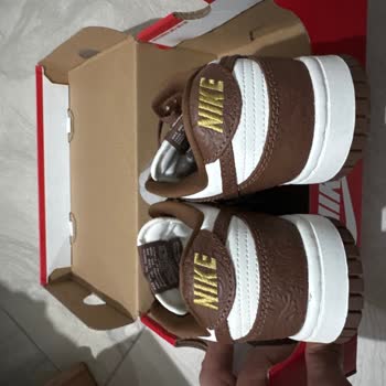 Sneaks Up Uygulamasından Alınan Nike Dunk Low Ayakkabının Orijinalliği Şüpheli