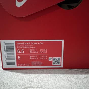 Sneaks Up Uygulamasından Alınan Nike Dunk Low Ayakkabının Orijinalliği Şüpheli