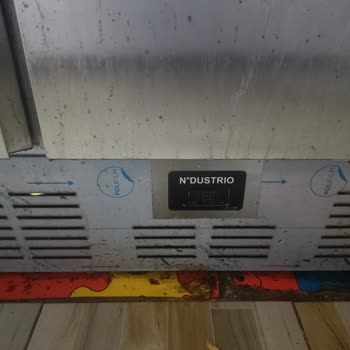 Kısa Sürede Soğutmayan Endüstriyel Buzdolabı Ve Yetersiz Servis Desteği