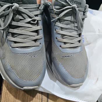 Reebok Ayakkabıda Kısa Sürede Yırtık Ve Deformasyon, Mağaza Kullanıcı Hatası İddiasıyla Değişim Ve İade Talebini Reddetti