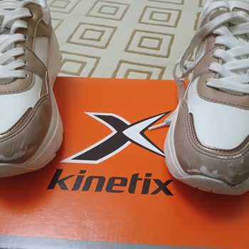 FLO Mağazasında Kinetix Ayakkabısının Boya Soyulması Ve İade Reddi