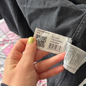 Mavi Gömleği Tek Yıkamada Renk Kaybetti, İade Talebi Reddedildi