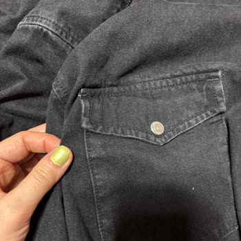 Mavi Gömleği Tek Yıkamada Renk Kaybetti, İade Talebi Reddedildi