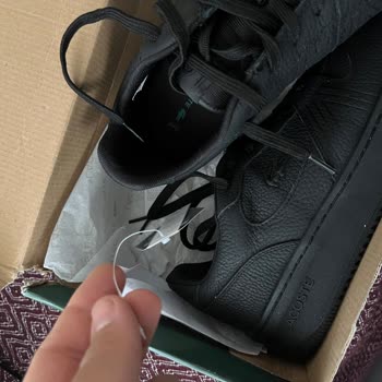 Etiketi Çıkarılmış Ve Kirli Gelen Lacoste Ayakkabı İçin Çözüm Talebi