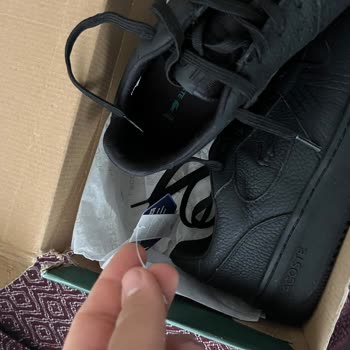 Etiketi Çıkarılmış Ve Kirli Gelen Lacoste Ayakkabı İçin Çözüm Talebi