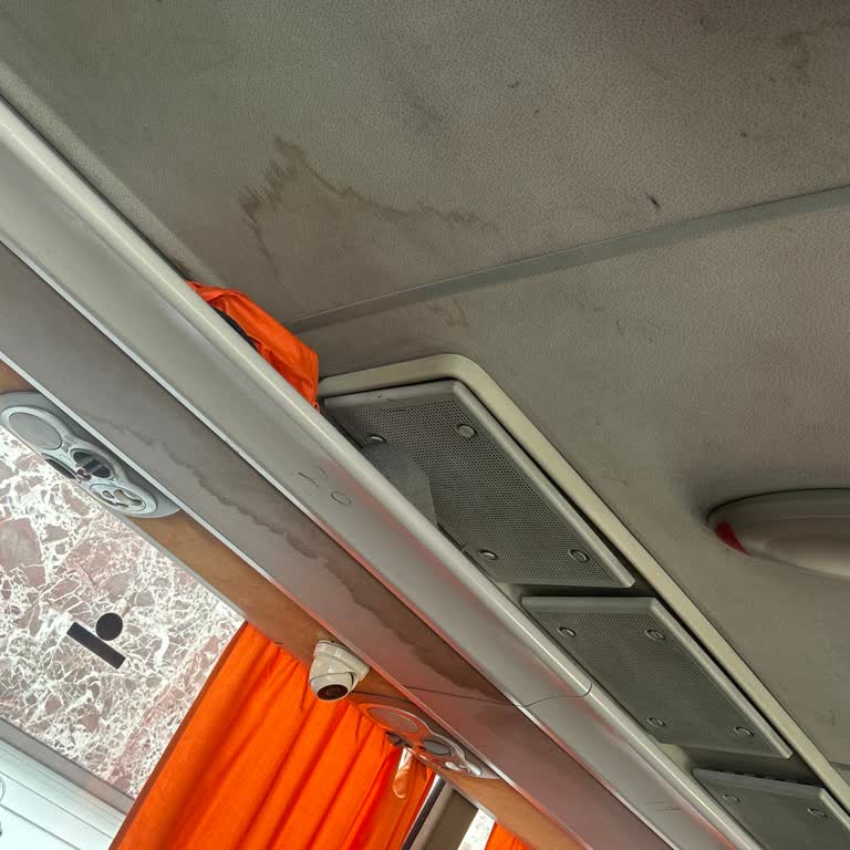 Metro Turizm Otobüsünde Hijyen Eksikliği Ve Koltuk Düzeni Kaosu