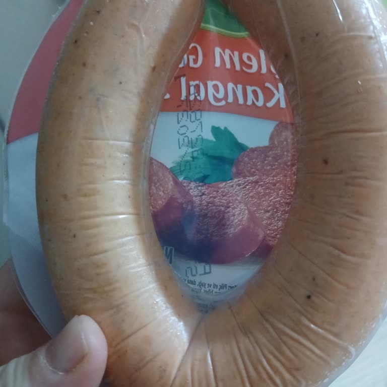 BİM Şubesinde Satılan Tombik Sucuğunun Renk Anormalliği Ve Sağlık Riski