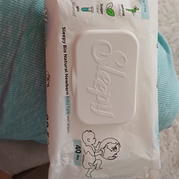 Sleepy Bio Natural Bebek Islak Mendillerinde Yırtık Ve Siyah Lekeler