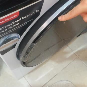 Arçelik Çamaşır Makinesinde Kapak Çıktı Ve Yıkama Programı Kesildi