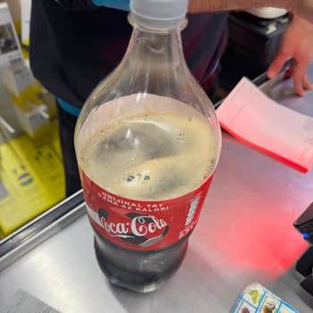 Gebze A101 Şubesinde Son Kullanma Tarihi Geçmiş Coca Cola Satışı