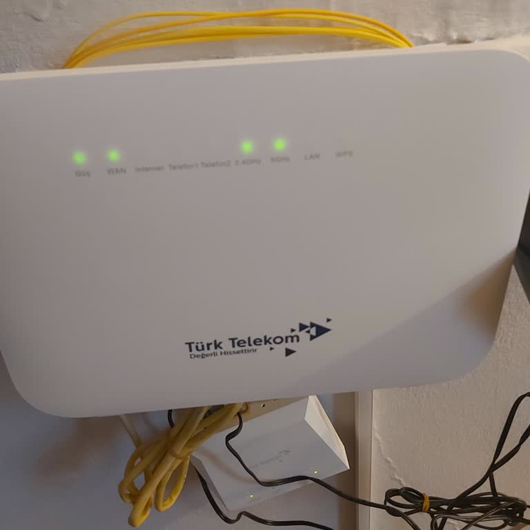 Ücretsiz Fiber Geçiş Söz Verildi, Ancak İnternet Yok Ve Modem Ücreti Talep Ediliyor