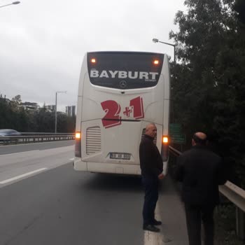 Lux Bayburt Seyahat’in İzmit Otobanında Yolcuları Yalnız Bırakması