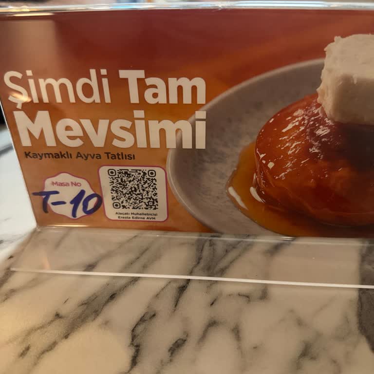 Ayrımcılık Ve Bayat Tatlı Servisi Şikayeti