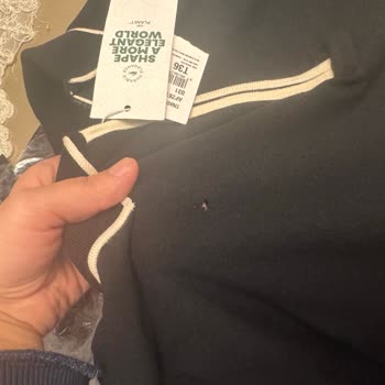 Lacoste Kazakta Gizli Defo Ve Etiket Sorunu, Hızlı Değişim Talebi