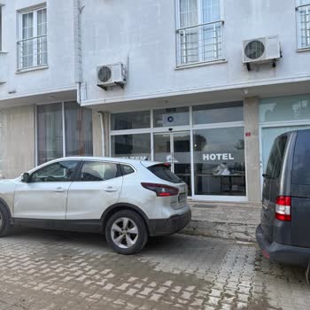 Hotels.com Üzerinden Satılan Kapalı Otel Nedeniyle Ek Masraf Ve İade Talebi