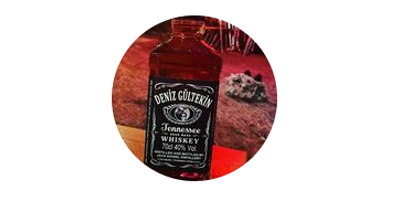 Hediyelikviskki (Instagram) Logo