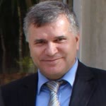 Dr.