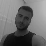 Mustaa