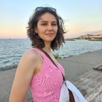 Gülümser