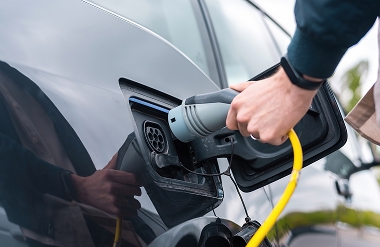 Elektrikli Otomobil Rehberi: Menzil & Şarj Gerçekleri